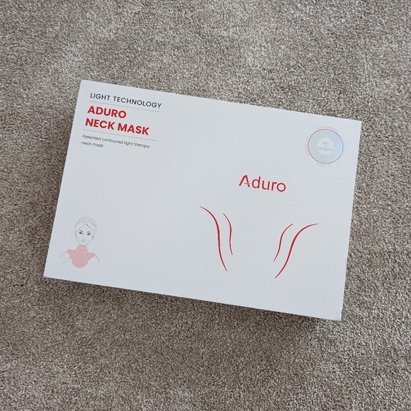 Aduro Red Light Neck and Décolleté Mask Infrared Neck Mask Red Light Therapy - Picture 7 of 14